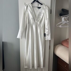 *NWT* Lulus Eternal Romance White Satin Long Sleeve Midi